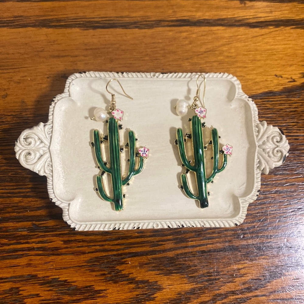 Tropical Cactus Drop Earrings Gold Tone Pearl